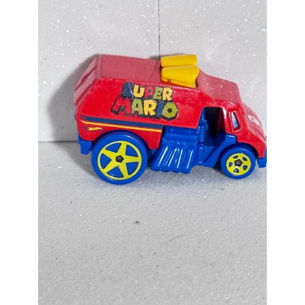 Hot Wheels Super Mario Bros Cool One Van Red Blue Diecast Car 2004 Mattel